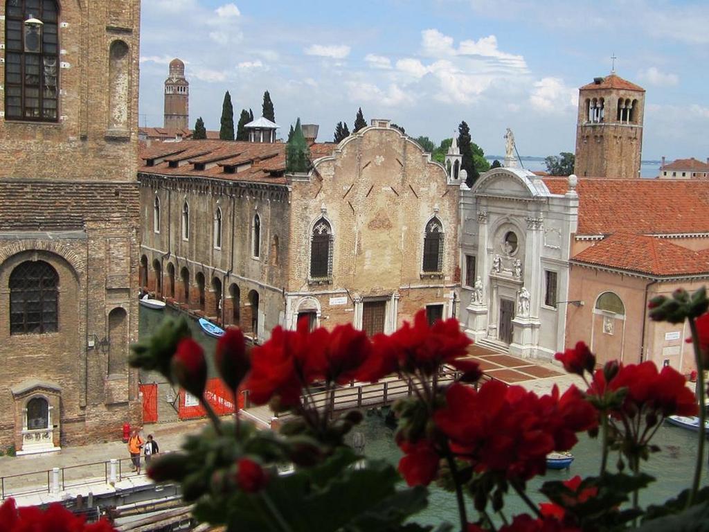 Bed & Breakfast At A Palazzo Venice