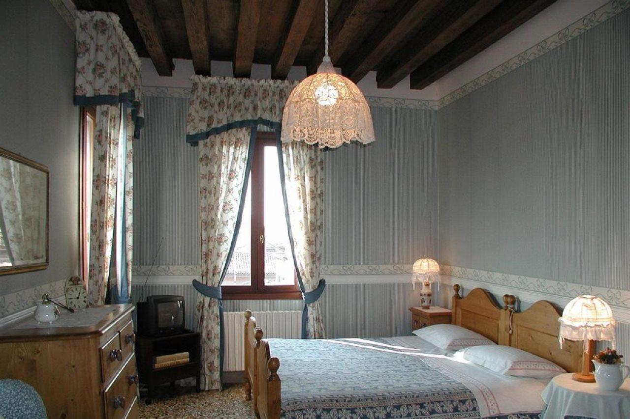 Bed & Breakfast At A Palazzo 3*